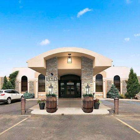 Revel Hotel Minot - Surestay Collection By Best Western 外观 照片