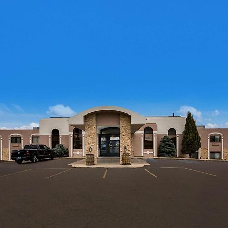 Revel Hotel Minot - Surestay Collection By Best Western 外观 照片