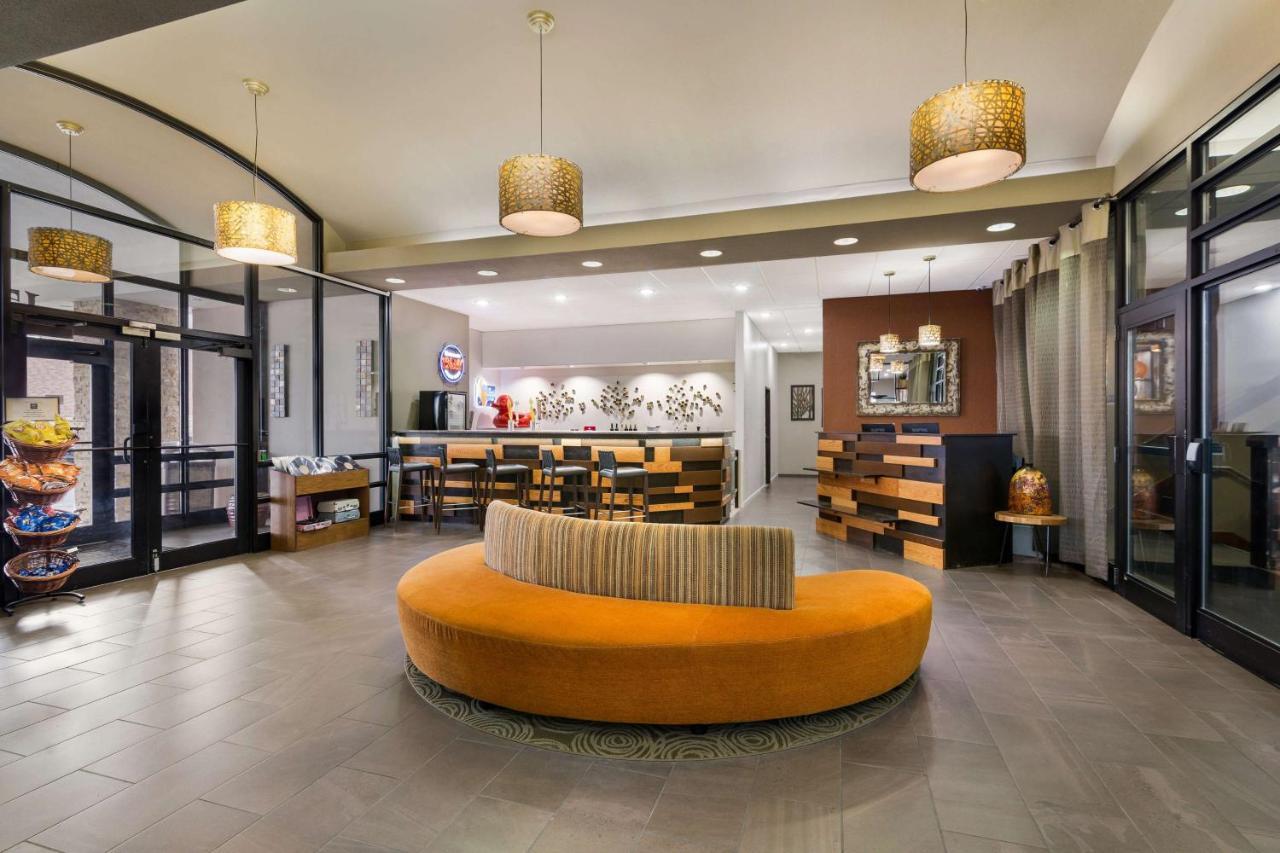 Revel Hotel Minot - Surestay Collection By Best Western 外观 照片