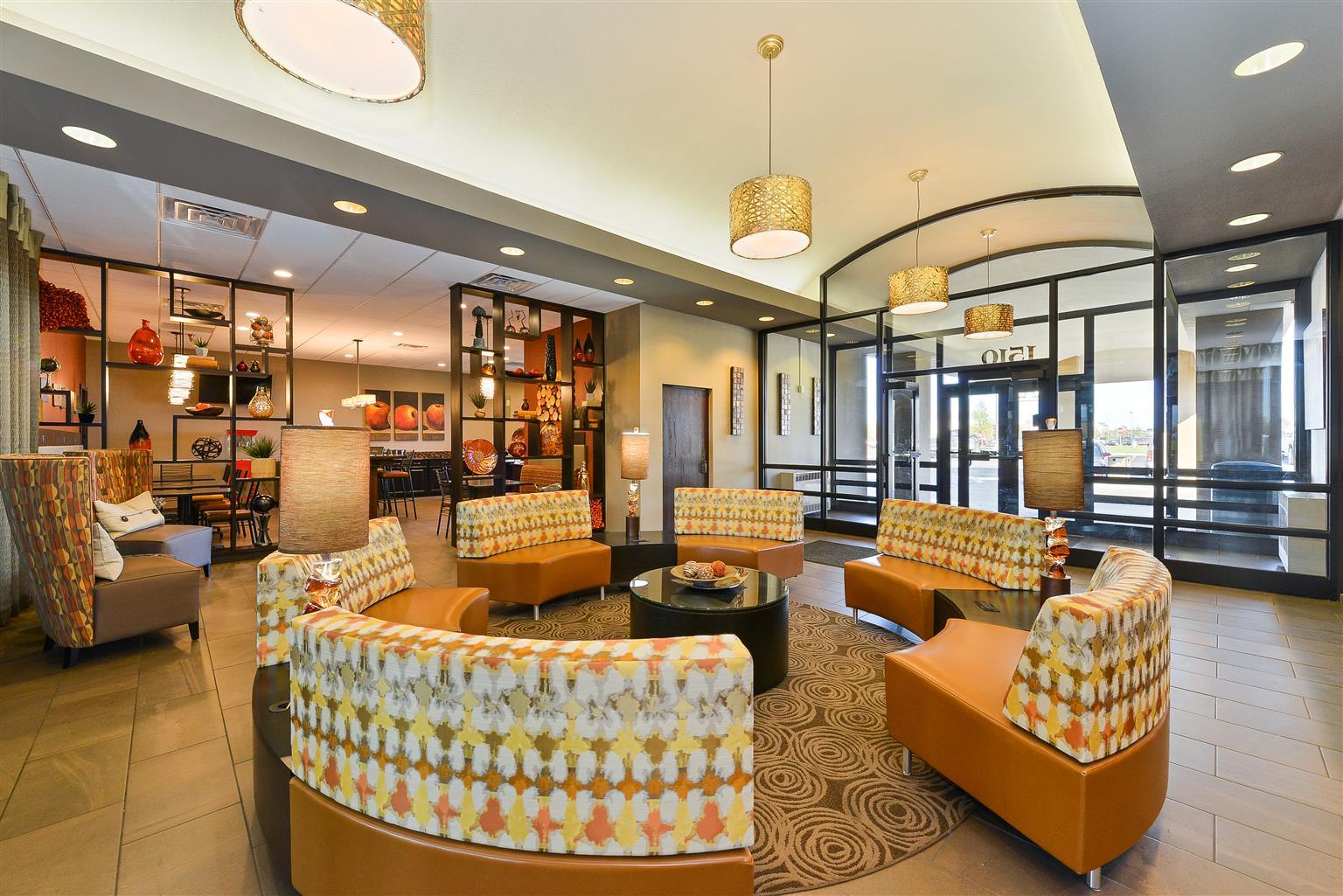 Revel Hotel Minot - Surestay Collection By Best Western 外观 照片