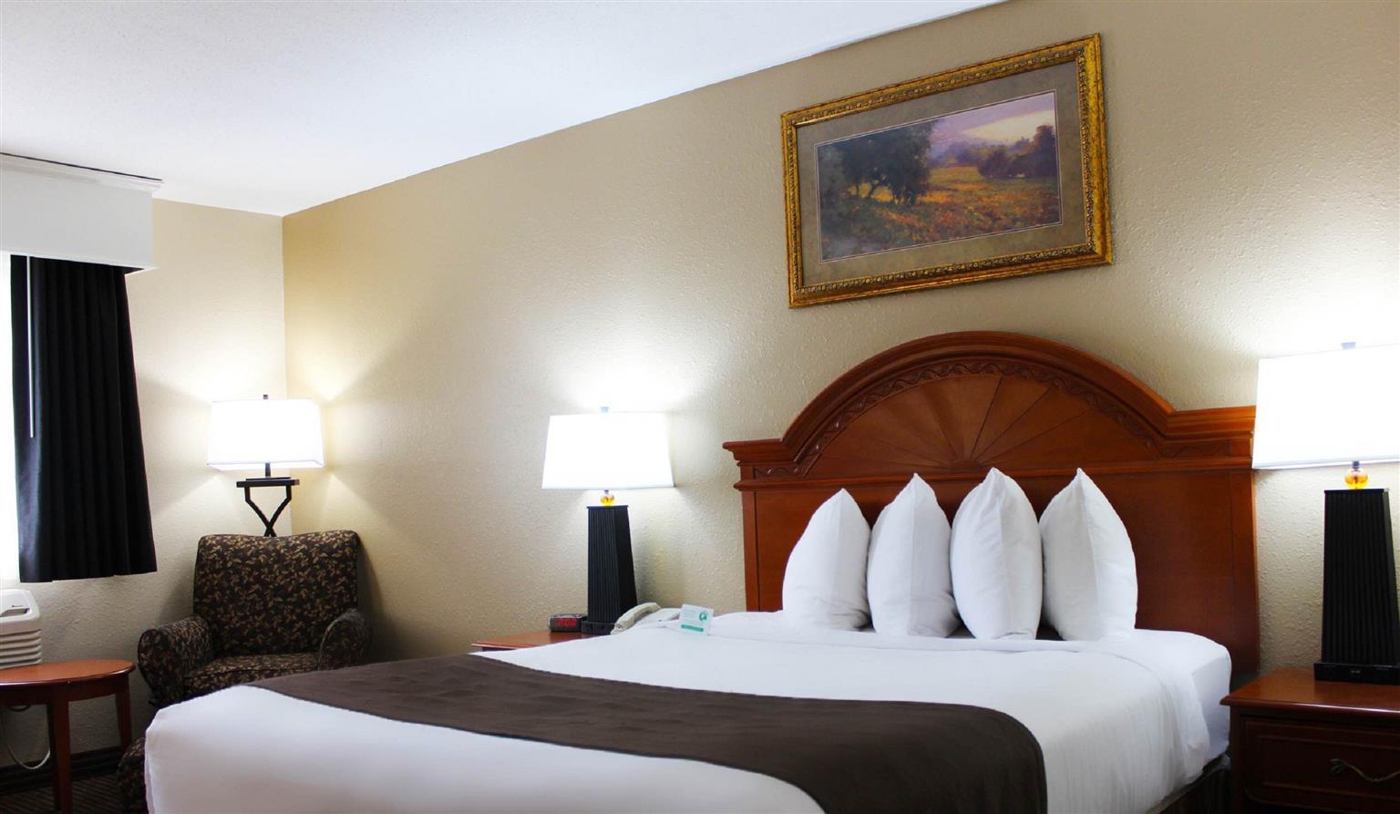 Revel Hotel Minot - Surestay Collection By Best Western 外观 照片
