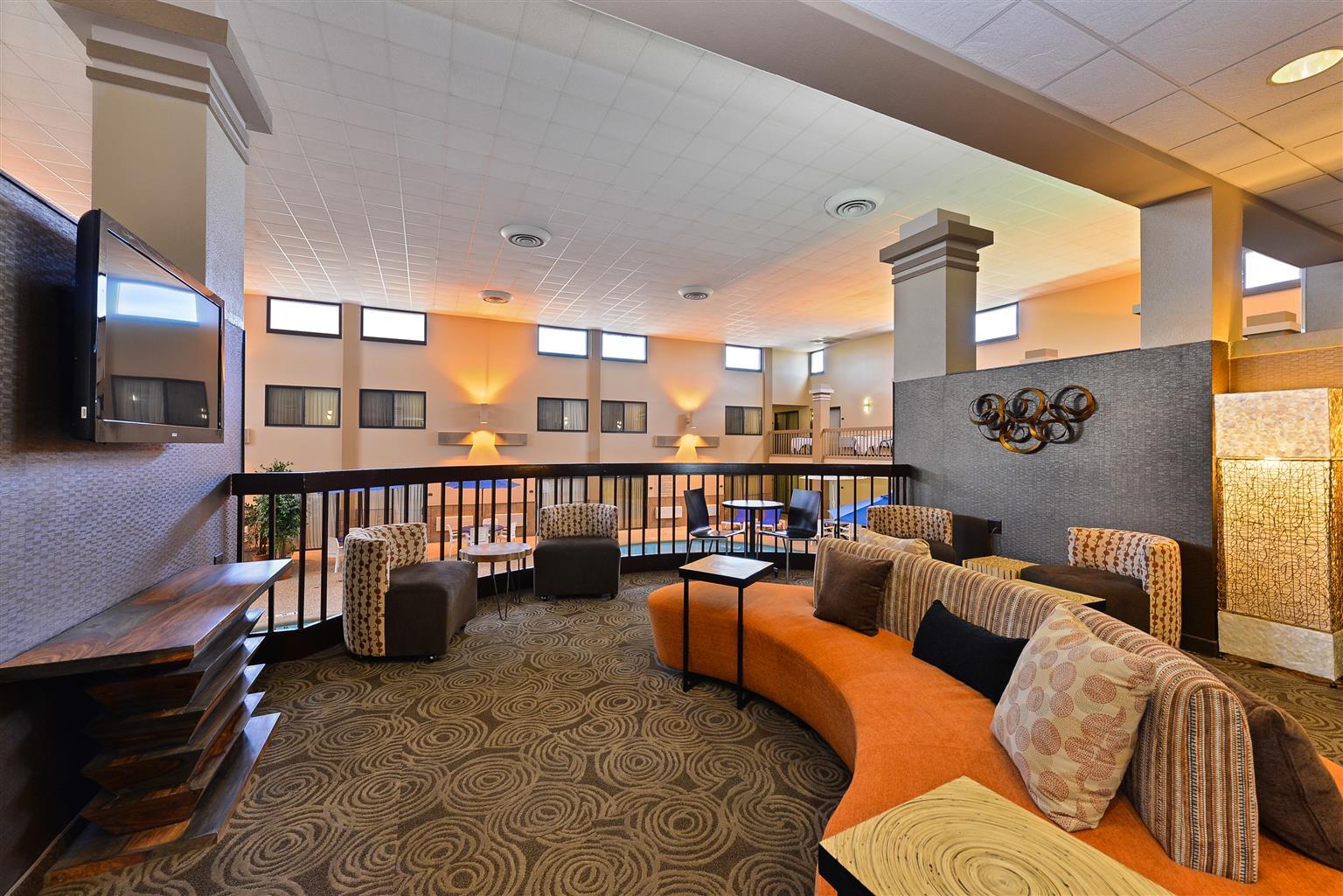 Revel Hotel Minot - Surestay Collection By Best Western 外观 照片