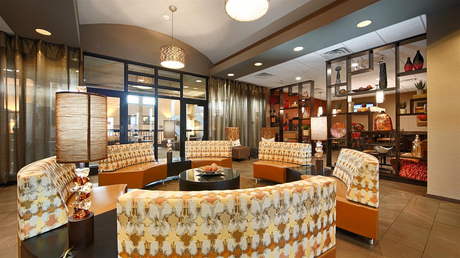 Revel Hotel Minot - Surestay Collection By Best Western 外观 照片
