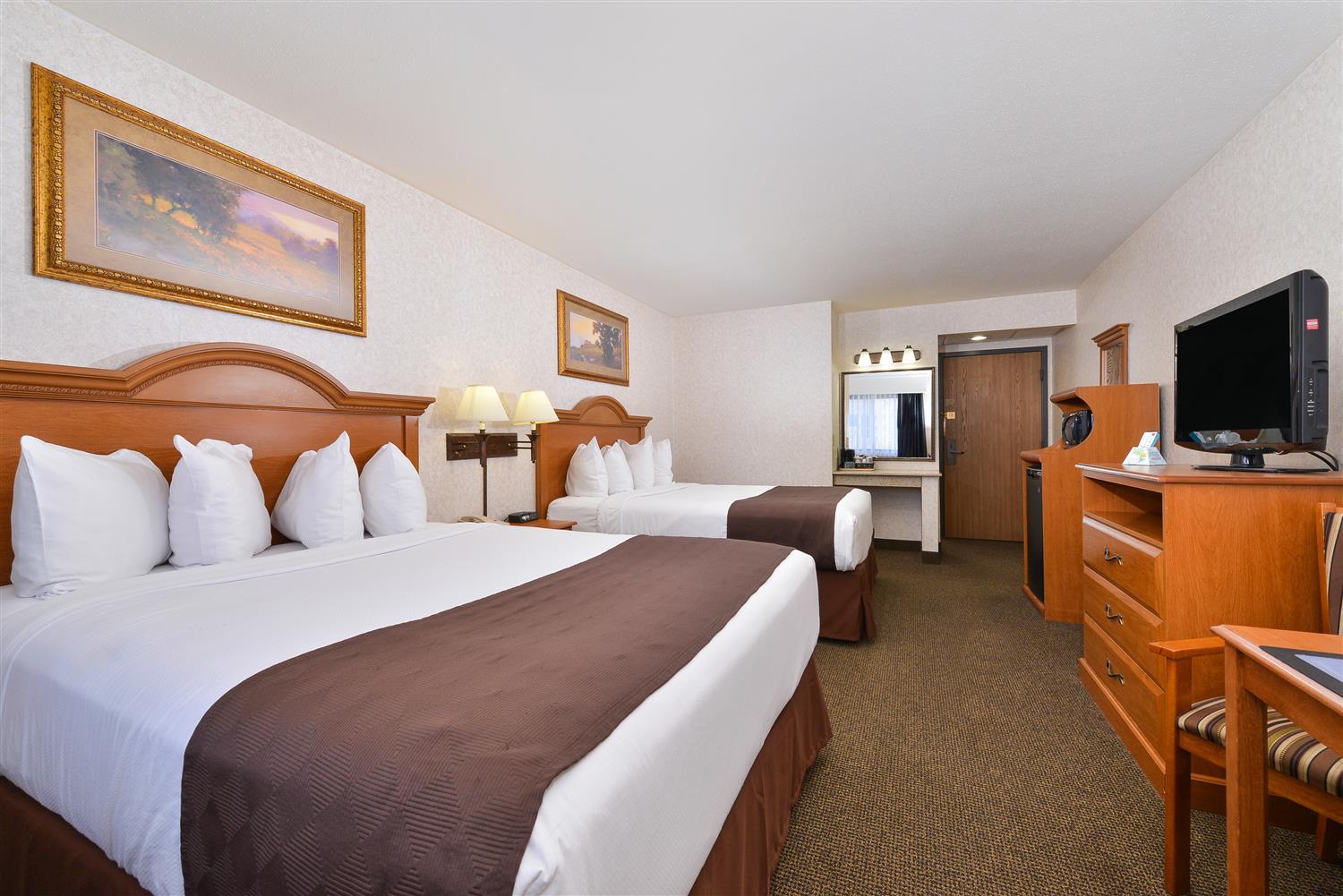 Revel Hotel Minot - Surestay Collection By Best Western 外观 照片