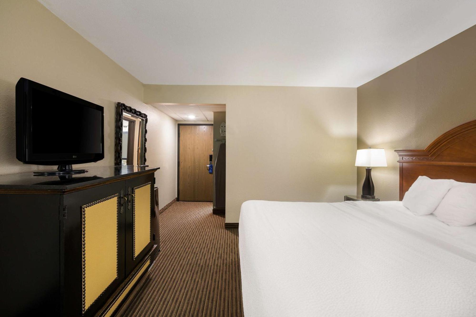Revel Hotel Minot - Surestay Collection By Best Western 外观 照片