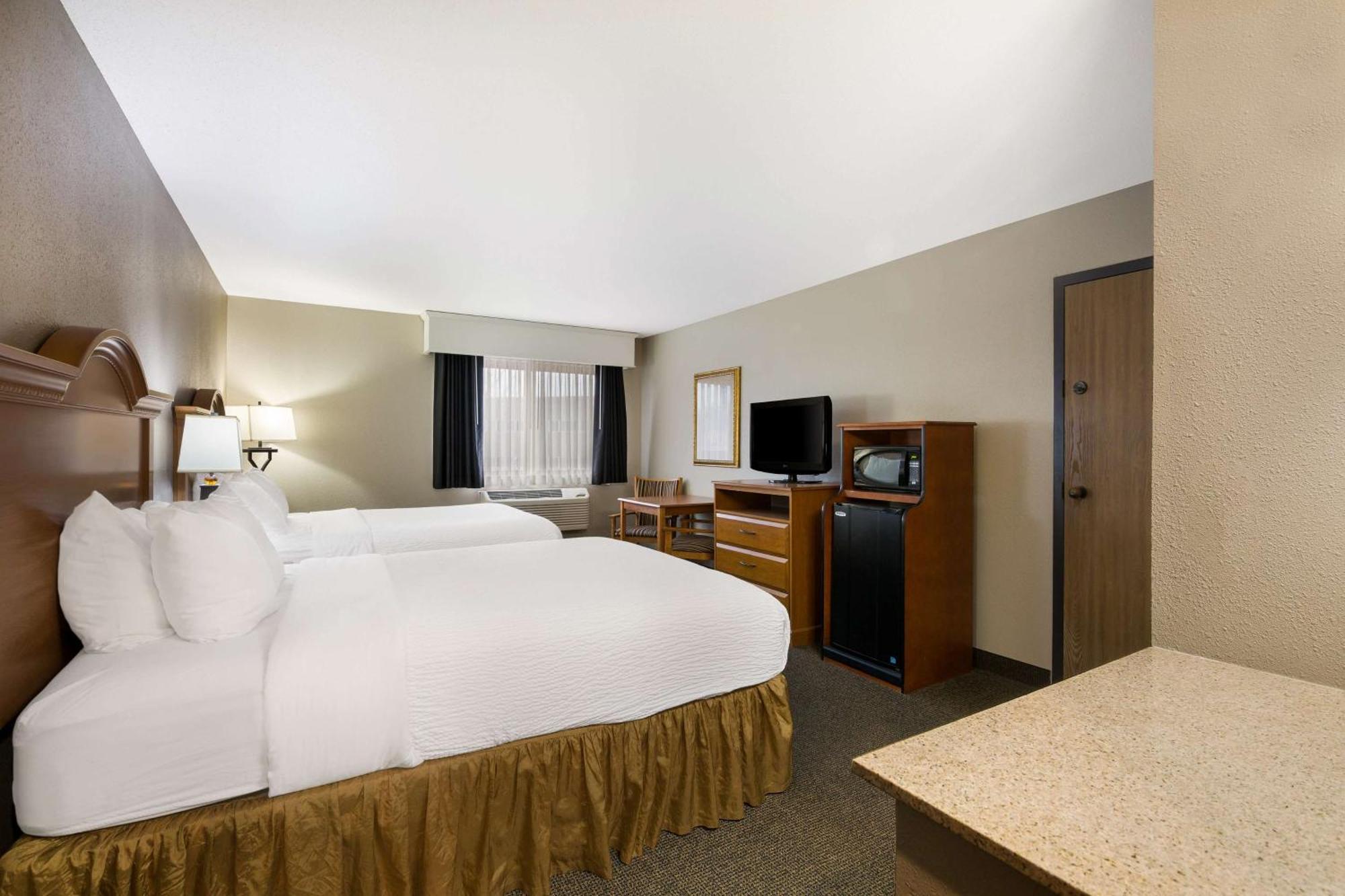 Revel Hotel Minot - Surestay Collection By Best Western 外观 照片
