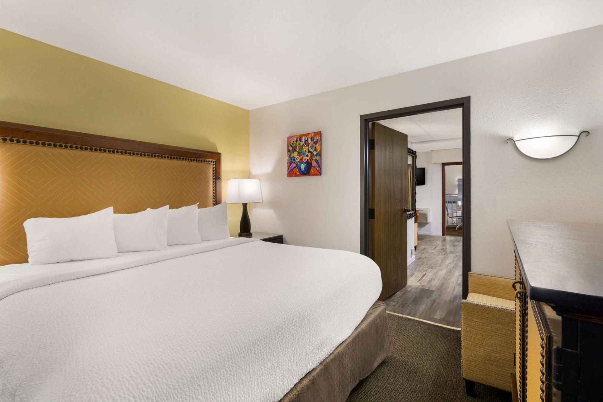 Revel Hotel Minot - Surestay Collection By Best Western 外观 照片