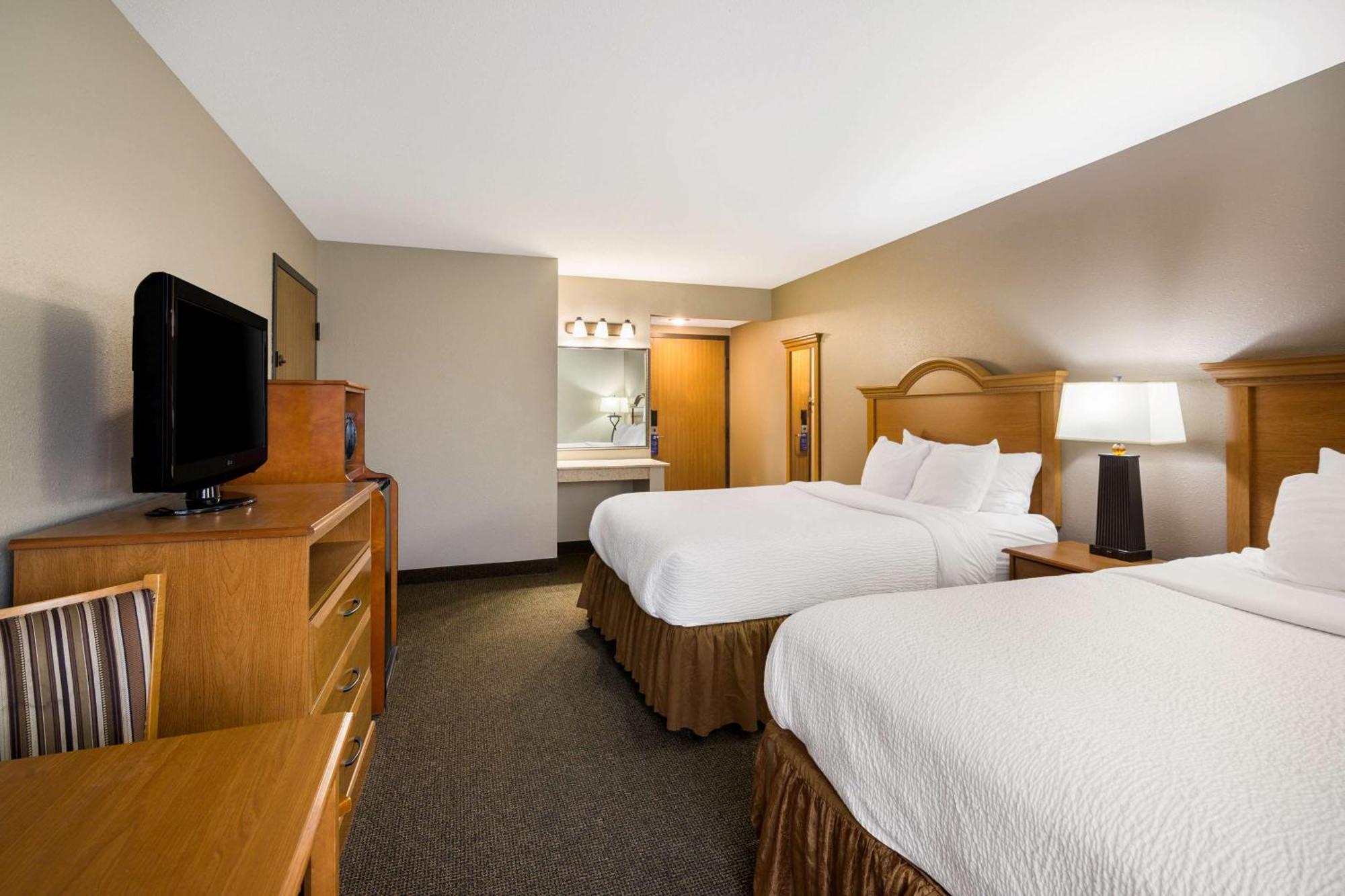 Revel Hotel Minot - Surestay Collection By Best Western 外观 照片
